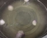 รูปขั้นตอนการทำที่ 2 ของ ต้มยำไก่ใส่เห็ดนางฟ้า น้ำใส