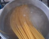 Foto langkah ke 1 dari resep Spaghetti Goreng Telur.