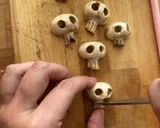 Foto del paso 1 de la receta: Mini pizzas fit terroríficas (con base berenjena)