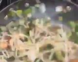 Une image de l'étape 3 de Linguine sautées aux légumes de saison.