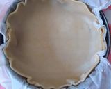 Foto del paso 5 de la receta: Flan tipo pastelero con guindas escarchadas, canela y macis