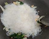 Foto langkah ke 5 dari resep 12 | Bihun Goreng Udang.