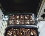 Foto langkah ke 8 dari resep Brownies Shiny Choco Kacang Almond.