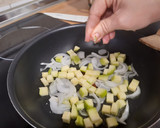 Foto del paso 4 de la receta: Macarrones de trigo sarraceno con calabacín, brócoli y curry