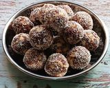A picture of step 3 of Dates and Nuts Healthy Laddoo (Sugar Free).