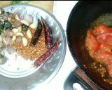 பூண்டு தக்காளி சட்னி(tomato garlic chutney recipe in tamil) ரெசிபி ஸ்டேப் 2 புகைப்படம்