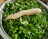 A picture of step 1 of Raddish leafy vegetable sabji.