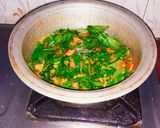 A picture of step 4 of Healthy "Flat Lentil And Spinach Joint Broth".