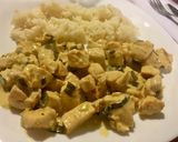 Foto del paso 8 de la receta: Pollo al verdeo, con crema, mostaza y vino blanco