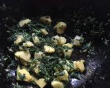 A picture of step 4 of Dry Aloo Methi.