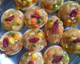 Foto langkah ke 2 dari resep Steamed egg tofu with chicken topping.