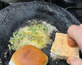 A picture of step 7 of Pav Bhaji.
