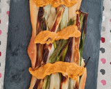 Foto del paso 2 de la receta: Coca de recapte de calçots