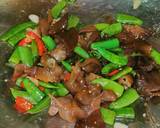 ผัดถั่วลันเตาน้ำมันงา วิธีทำสูตร 3 รูป