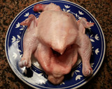 Foto del paso 1 de la receta: Pollo confitado al horno con pasas y orejones