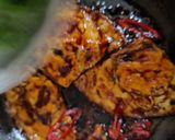 Foto langkah ke 5 dari resep Telur Ceplok Masak Kecap.