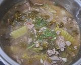 Foto langkah ke 3 dari resep Sop daging sawi asin (spicy sour beef) ala Madam Sichuan.