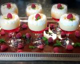 A picture of step 3 of 🍹🍒Custard Jelly Shots🍒🍹.