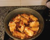 Hình bước làm 2 của món Sườn rim mắm tỏi 🌶✨