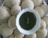 A picture of step 4 of Idli & green chutney.