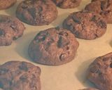 Foto langkah ke 5 dari resep 183. Triple Chocolate Chunk Cookies Sourdough.