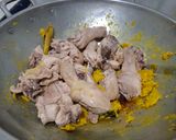 Foto langkah ke 4 dari resep Ayam UNGKEP LENGKUAS. Gurih, bumbunya melimpah, wangi lengkuas.