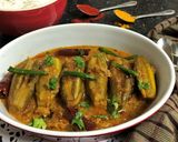 A picture of step 9 of Doi Potol (Parwal in Yoghurt Gravy).