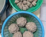 Foto langkah ke 7 dari resep Bakso Sapi Isi Telur sangat mudah dan kenyal.