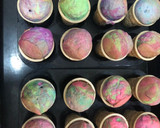 Foto del paso 2 de la receta: Cupcakes-heladitos multicolores.... infaltables en la fiesta de tu peque!!