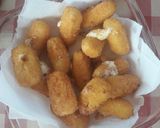 Foto del paso 3 de la receta: Camarones rebozados y fritos con bastoncitos de queso
