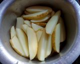 A picture of step 1 of Garlic Potato Wedges.