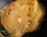 A picture of step 5 of Besan Ka Halwa💛.