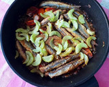 Foto del paso 11 de la receta: Boquerones en escabeche Urrutia de pepinos, alcaparras y aceto