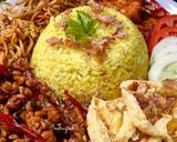 Foto langkah ke 5 dari resep Nasi Kuning Super Simple.