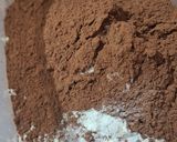 Foto langkah ke 3 dari resep Chocolate Banana Bread.