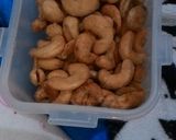 Foto langkah ke 7 dari resep Mete Goreng Bawang.