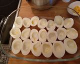 Foto del paso 1 de la receta: Huevos rellenos de atún