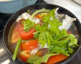 Hình bước làm 3 của món Canh Cá Cơm Trỏng Nấu Ngót