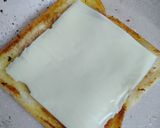 Foto langkah ke 2 dari resep Sandwitch roti tawar isi kornet keju.