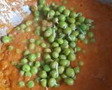A picture of step 3 of Tofu matar gravy.