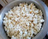 A picture of step 3 of Popcorns.