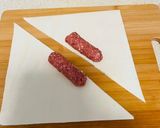 Foto langkah ke 2 dari resep Sausage Roll (Resep No.113).