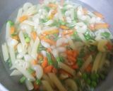 A picture of step 2 of Pasta in red sauce.