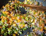 A picture of step 3 of Vegetable Vermicelli upma.