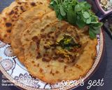 A picture of step 6 of Matar and Methi Parathas.