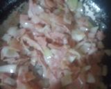 A picture of step 4 of Eggs with Tomato and Onion.