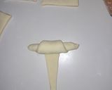 Foto del paso 5 de la receta: Medialunas sin Hojaldre de Manteca