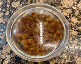 Foto del paso 3 de la receta: Bizcocho de manzana, nueces, pasas y ron