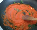A picture of step 4 of Linguine alla Puttanesca.