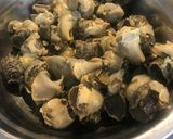 Foto del paso 3 de la receta: Caracoles de mar al ajillo